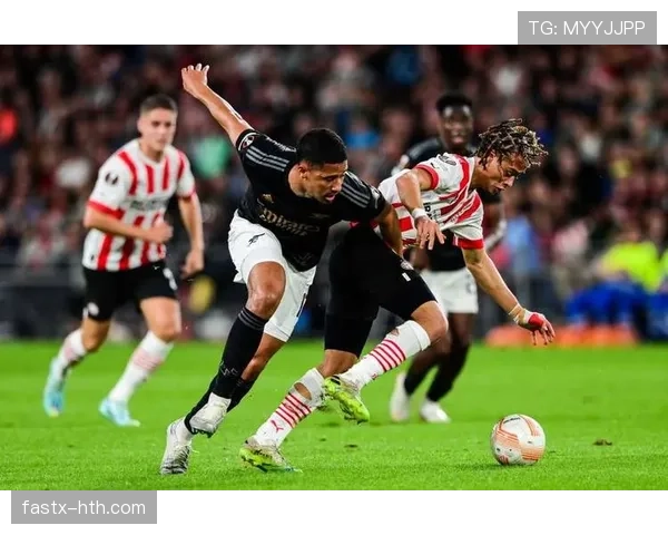 埃因霍温新星中场稳健发挥,助球队强势重返巅峰 埃因霍温新星中场稳健发挥,助球队强势重返巅峰