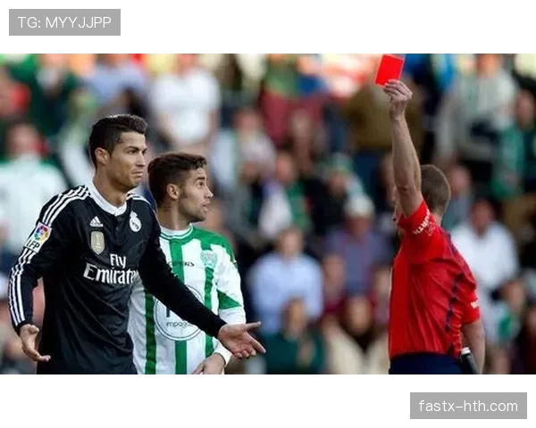 骑跨犯规判罚规则拆解:何时算犯规裁判如何判定? 骑跨犯规判罚规则拆解:何时算犯规裁判如何判定?